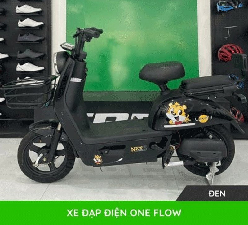 Xe đạp điện One Flow – Khung sườn hợp kim thép chịu lực dầy dặn đi kèm cụm đèn pha LED chiếu sáng ban đêm an toàn.