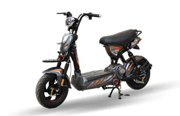 Xe đạp điện Mini Giant 133S – Dòng moped kinh điển được tinh chỉnh tối ưu để thích ứng tốt với thời tiết mưa ngập tại Việt Nam.