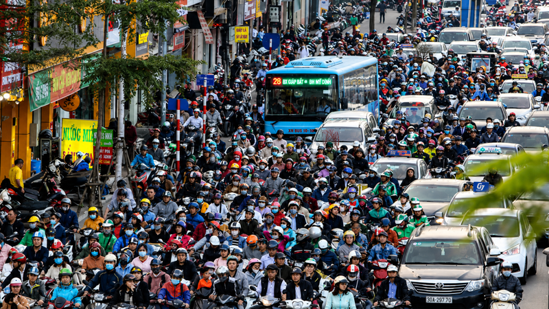 Thành phố Hà Nội đang thực hiện lộ trình giảm dần sự hiện diện của ô tô chạy bằng nhiên liệu hóa thạch tại khu vực trung tâm