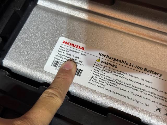 Pin Honda ICON e khoảng 9 triệu kèm xe, 12,2 triệu mua lẻ