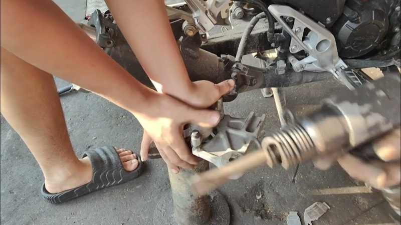 Các lỗi nhẹ có thể tự khắc phục tại nhà, nhưng hư hỏng liên quan đến động cơ và điện cần được kiểm tra chuyên sâu