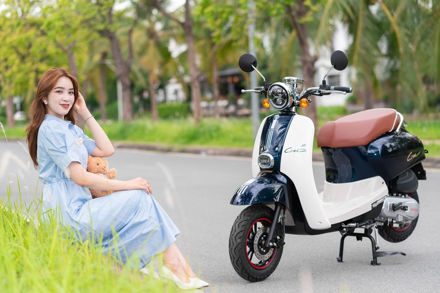 Xe ga 50cc Crea F1 sở hữu phong cách thiết kế retro hoài cổ pha lẫn nét hiện đại độc đáo