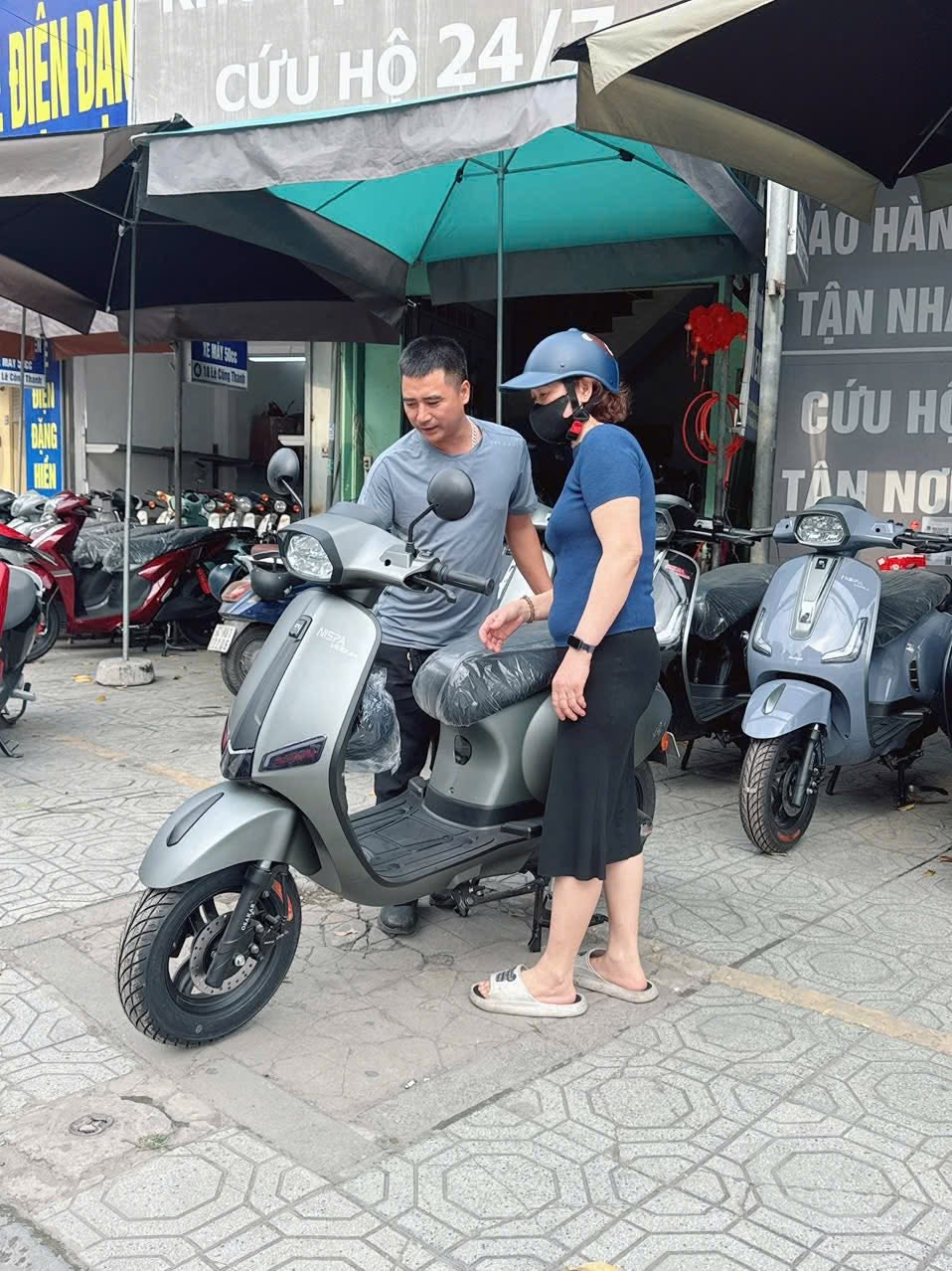 Cửa hàng xe điện Đặng Hiền.
