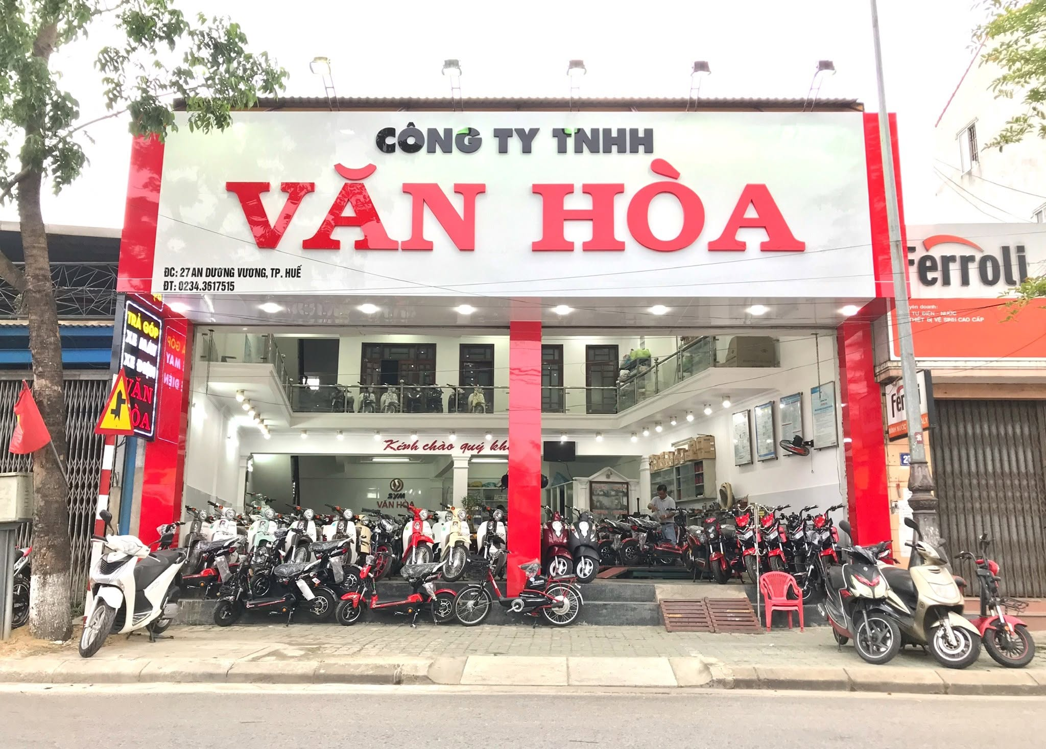 Xe điện Văn Hòa là địa chỉ mua sắm xe điện bền bỉ cùng dịch vụ chăm sóc hậu mãi tận tâm.