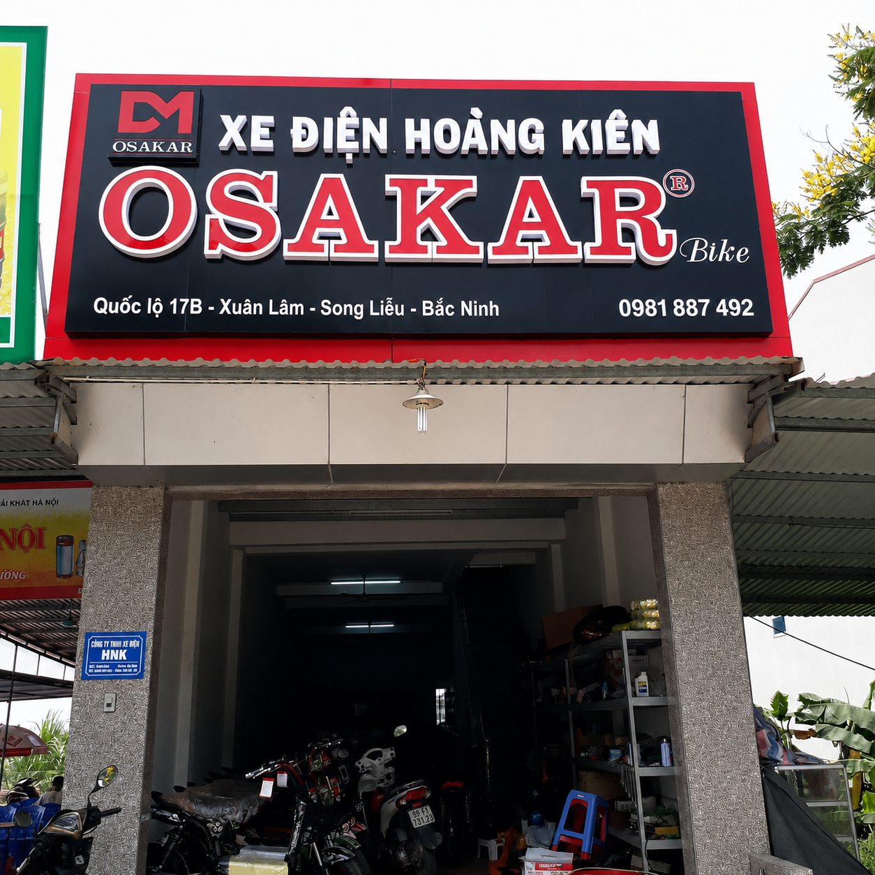 Cửa hàng xe điện Hoàng Kiên.