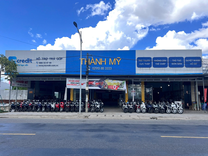 Khi mua xe tại cửa hàng, bạn sẽ được tư vấn tận tình bởi đội ngũ nhân viên giàu kinh nghiệm