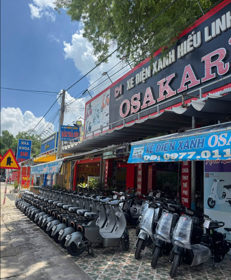 Cửa hàng xe điện Hiếu Linh.