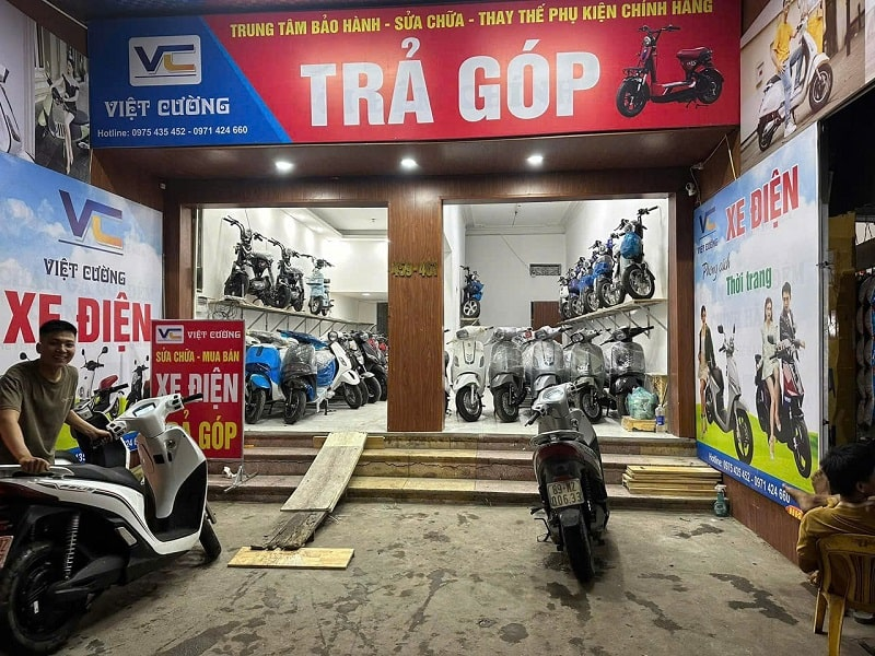 Cửa hàng xe điện Việt Cường.